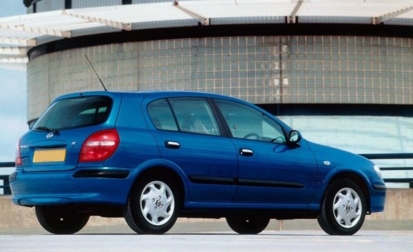 Nissan Almera 