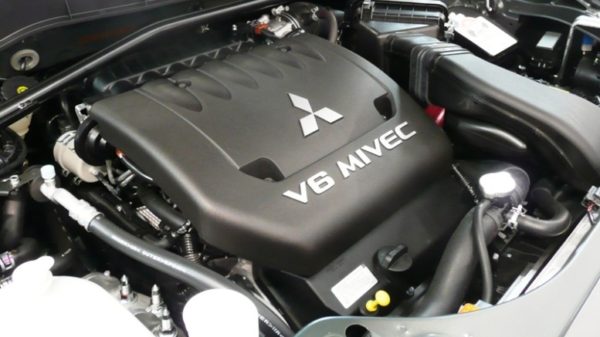 Mitsubishi 3.0L V6