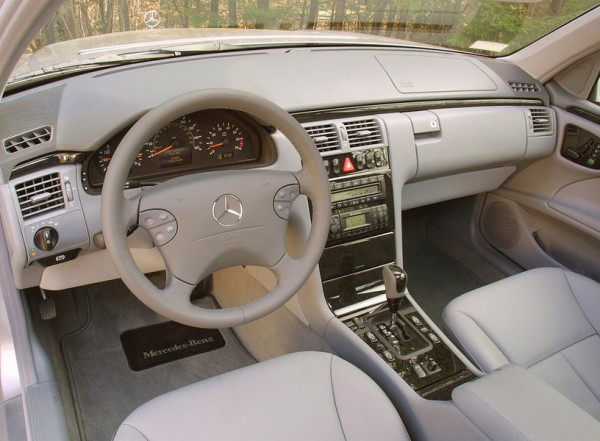 Mercedes E Class W210