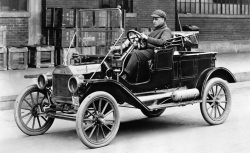 Model T ”with the option to drive two different fuels - 50RON gasoline and 100RON alcohol fuel.